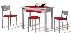 Mesa, sillas y taburetes